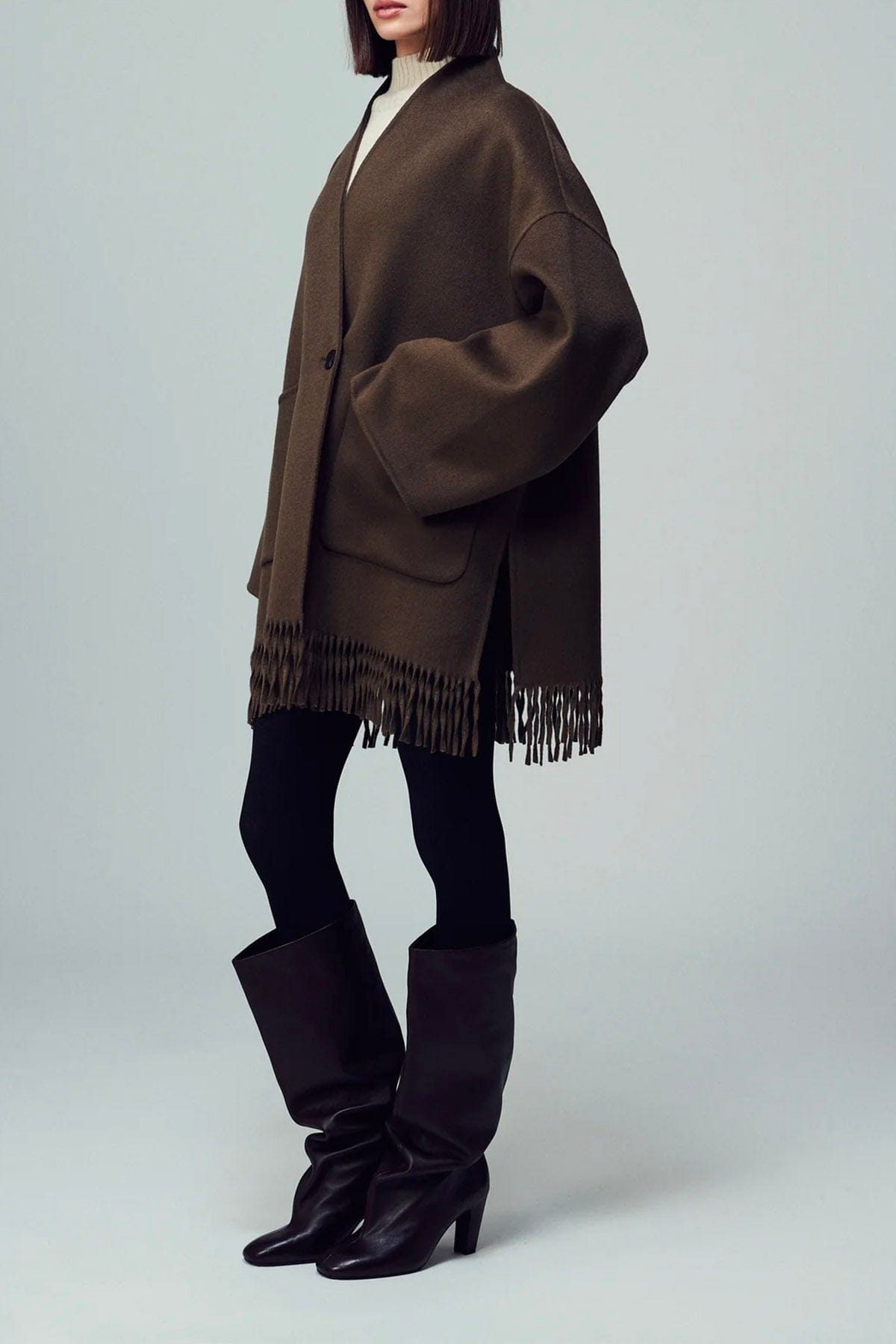 DYNAMIS STUDIO MANTELLO-MANTELLA  Capptto marrone con frange The Dynamis Studio Lyon