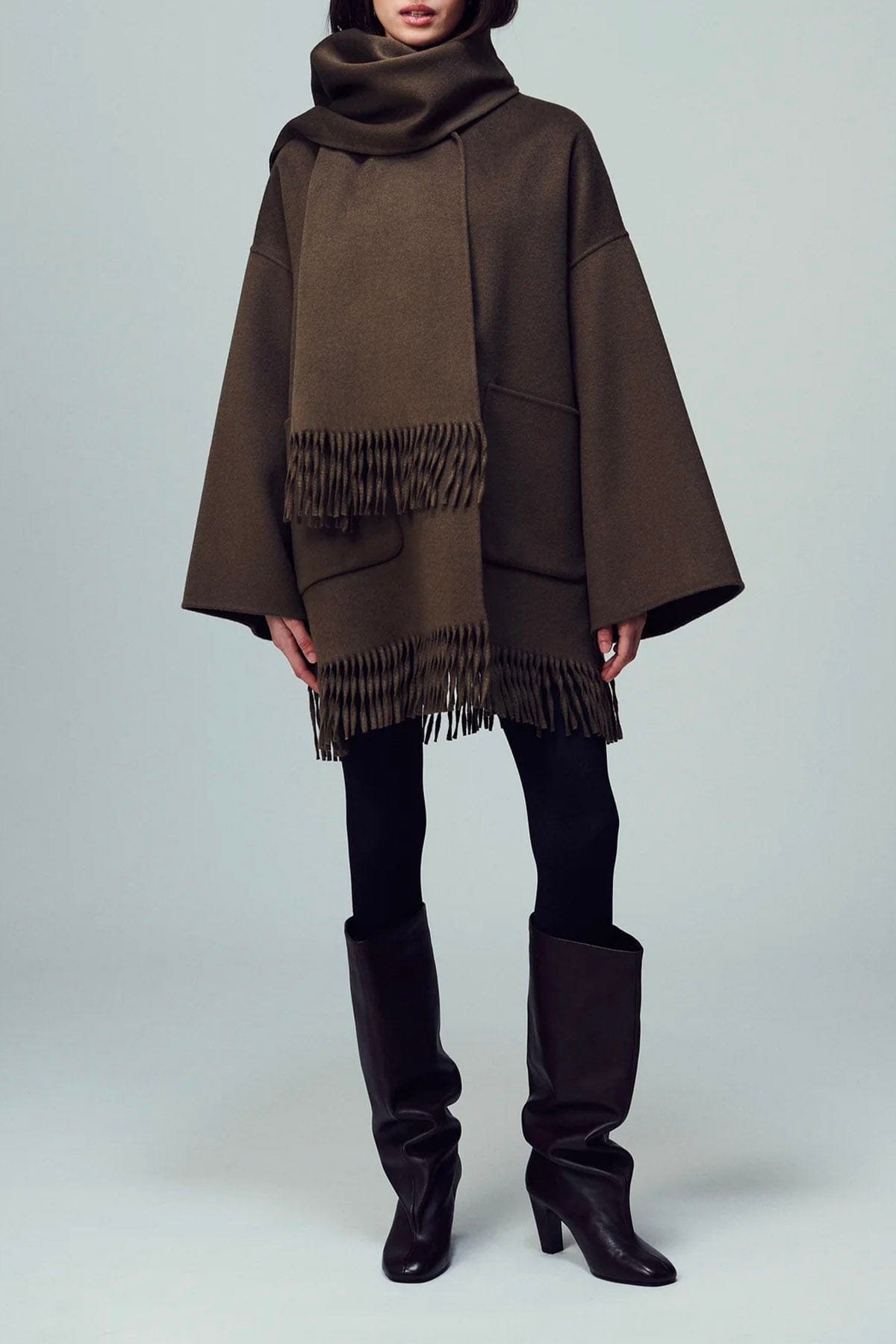 DYNAMIS STUDIO MANTELLO-MANTELLA  Capptto marrone con frange The Dynamis Studio Lyon