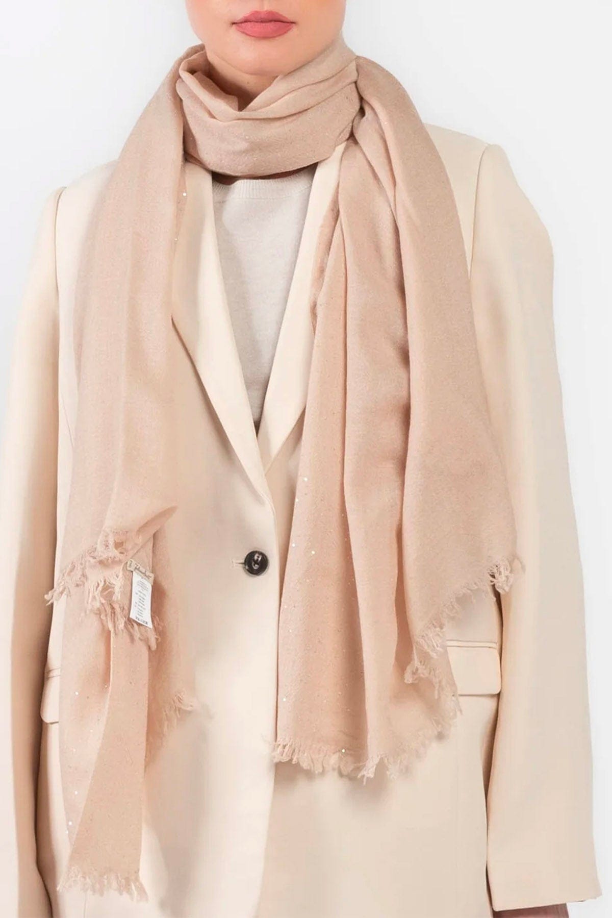 Inspired by the simplicity of summer in Italy, our #SS25 collection brings  together the beauty of natural colours and lightweight, noble fabrics.  #Berwich, image size:1200x1799