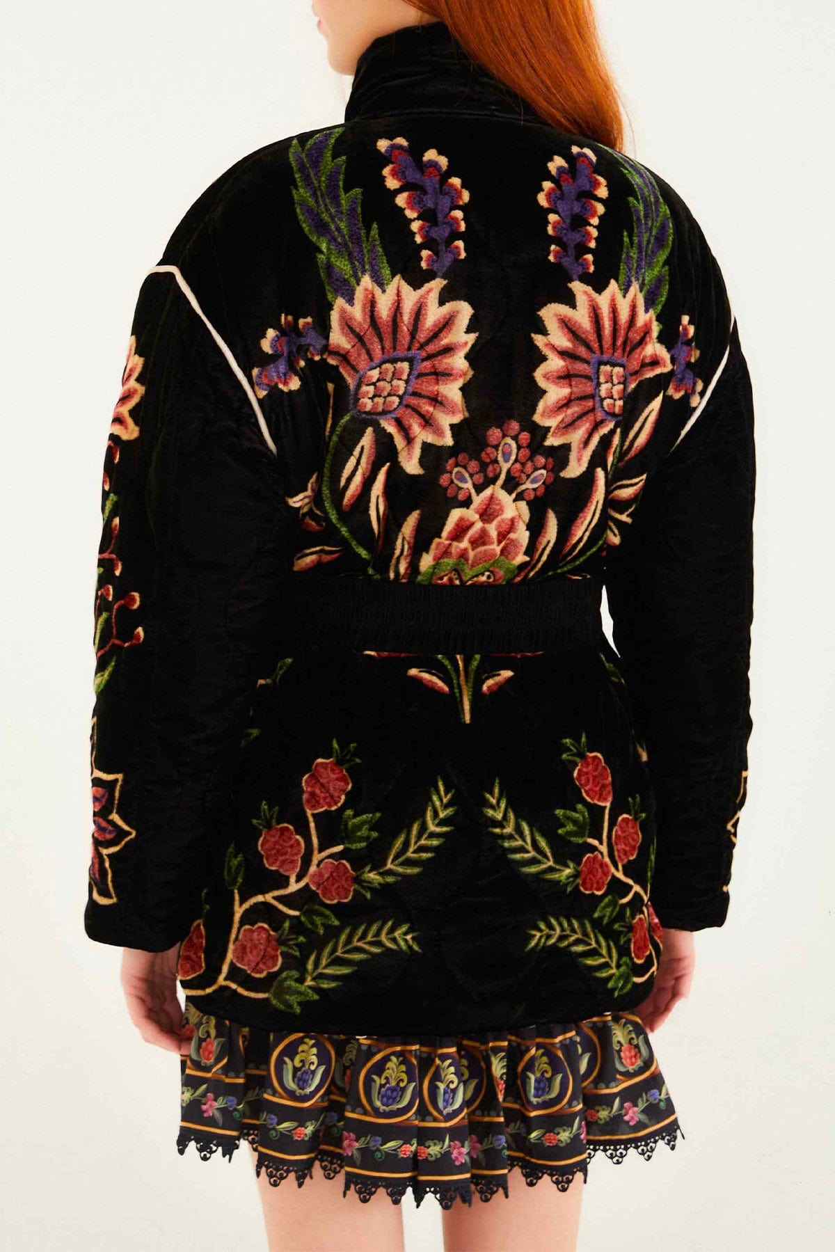 FARM RIO IMBOTTITO CORTO  FONDO NERO / XXS Bomber imbottito donna ricamato nero Farm Rio