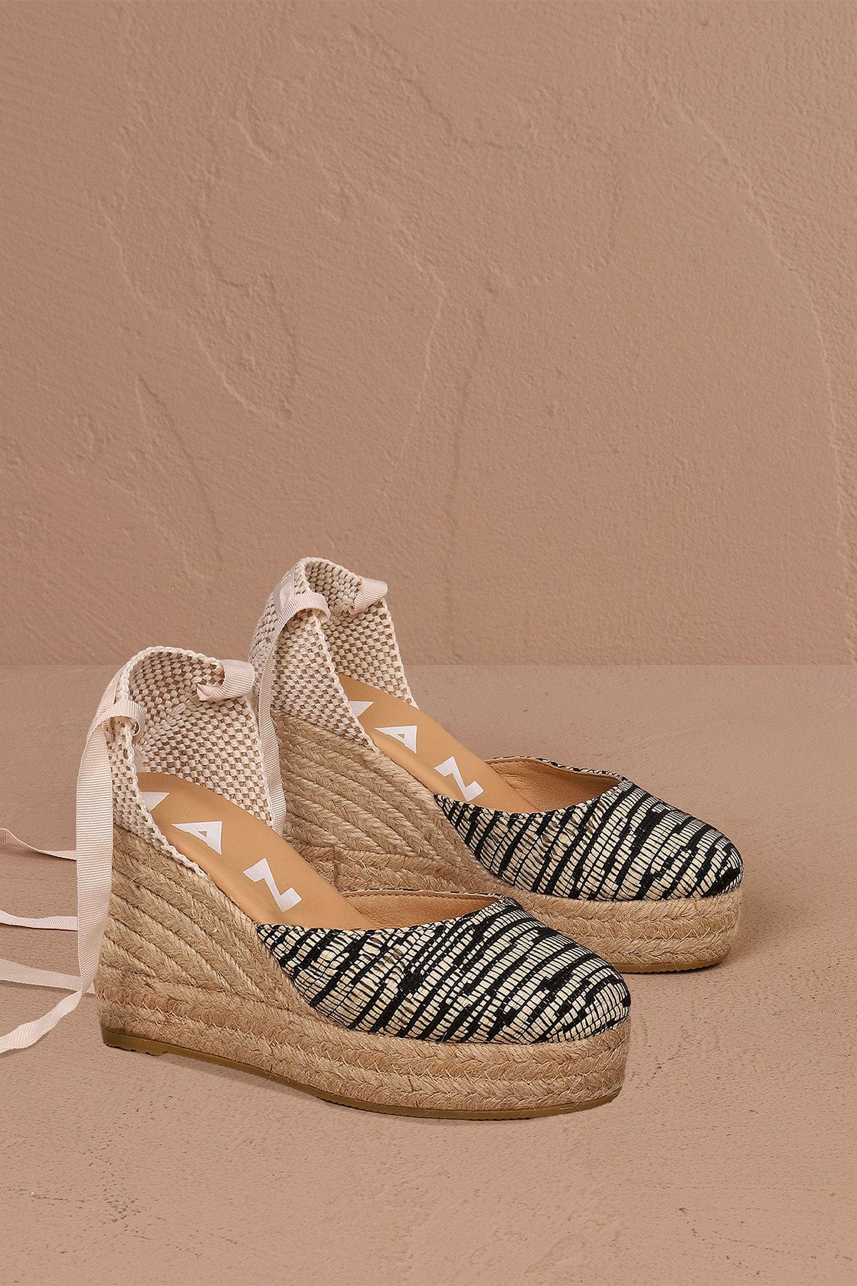 MANEBI CALZATURE  NATURALE-NERO / 35 Espadrilles donna zebrati in rafia Manebi H25WV