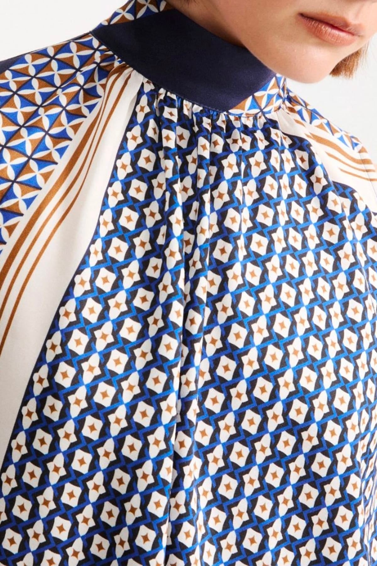MARELLA TOP-CANOTTIERA IN TES.  Top donna Marella Mllgenio