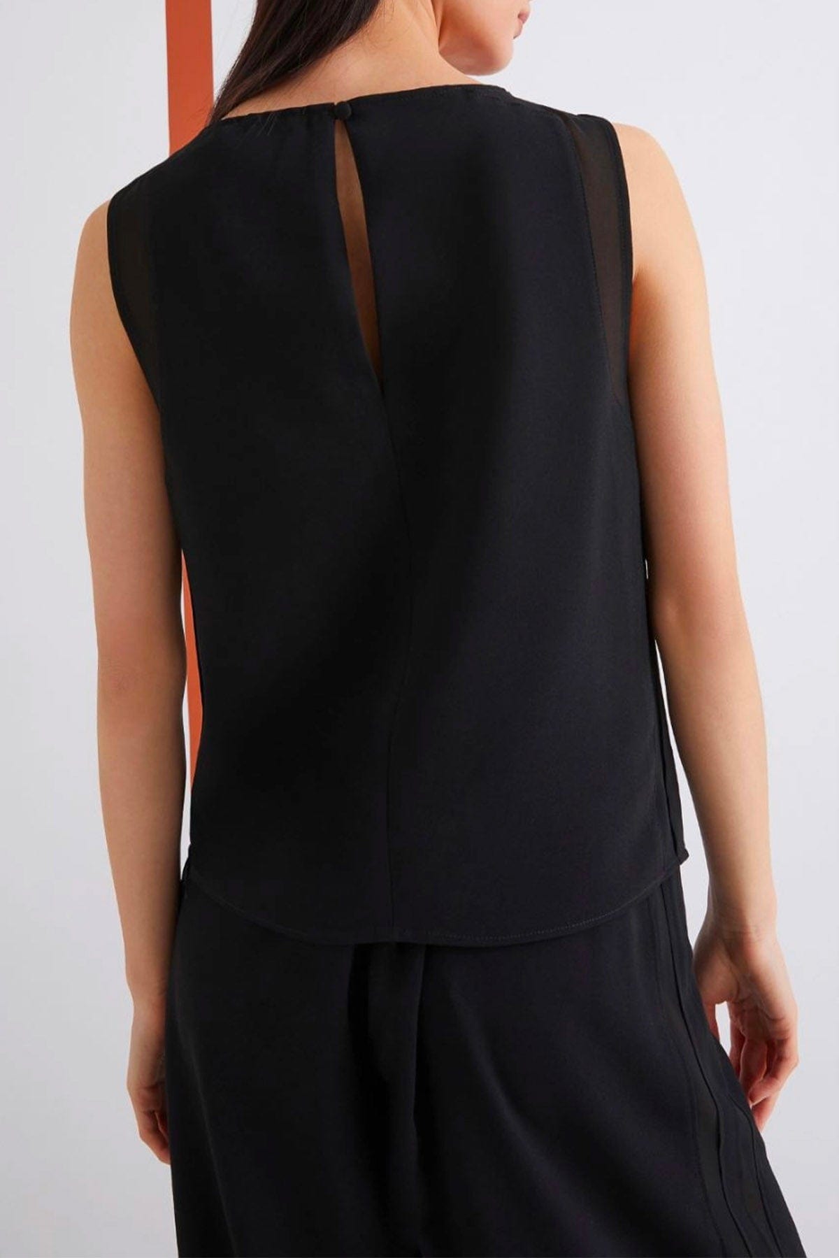 MARELLA TOP-CANOTTIERA IN TES.  Top nero donna Marella 365 Garden