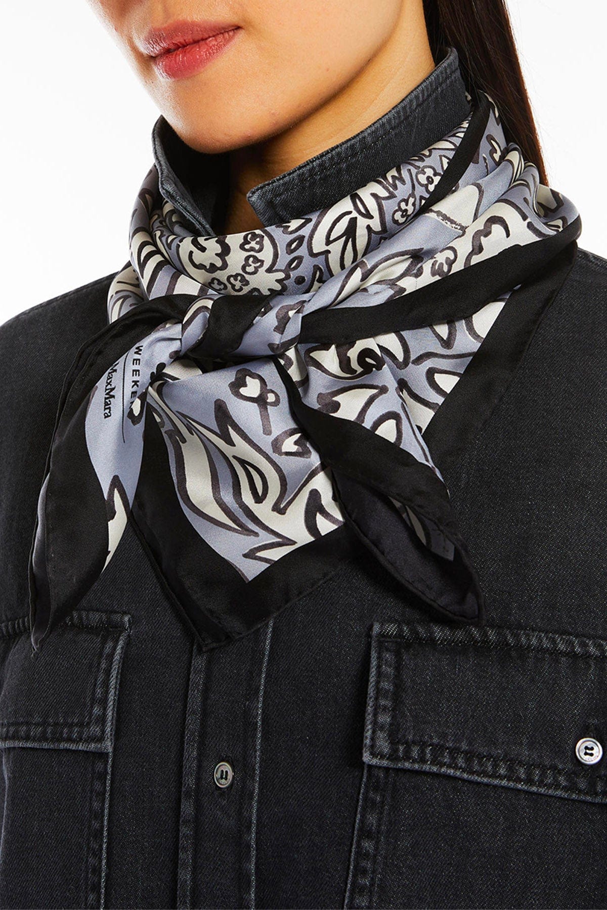 MAXMARA&#39;S BRANDS FOULARD-SCIARPA-NASTRO  Foulard donna in seta Max Mara Weekend Onesto