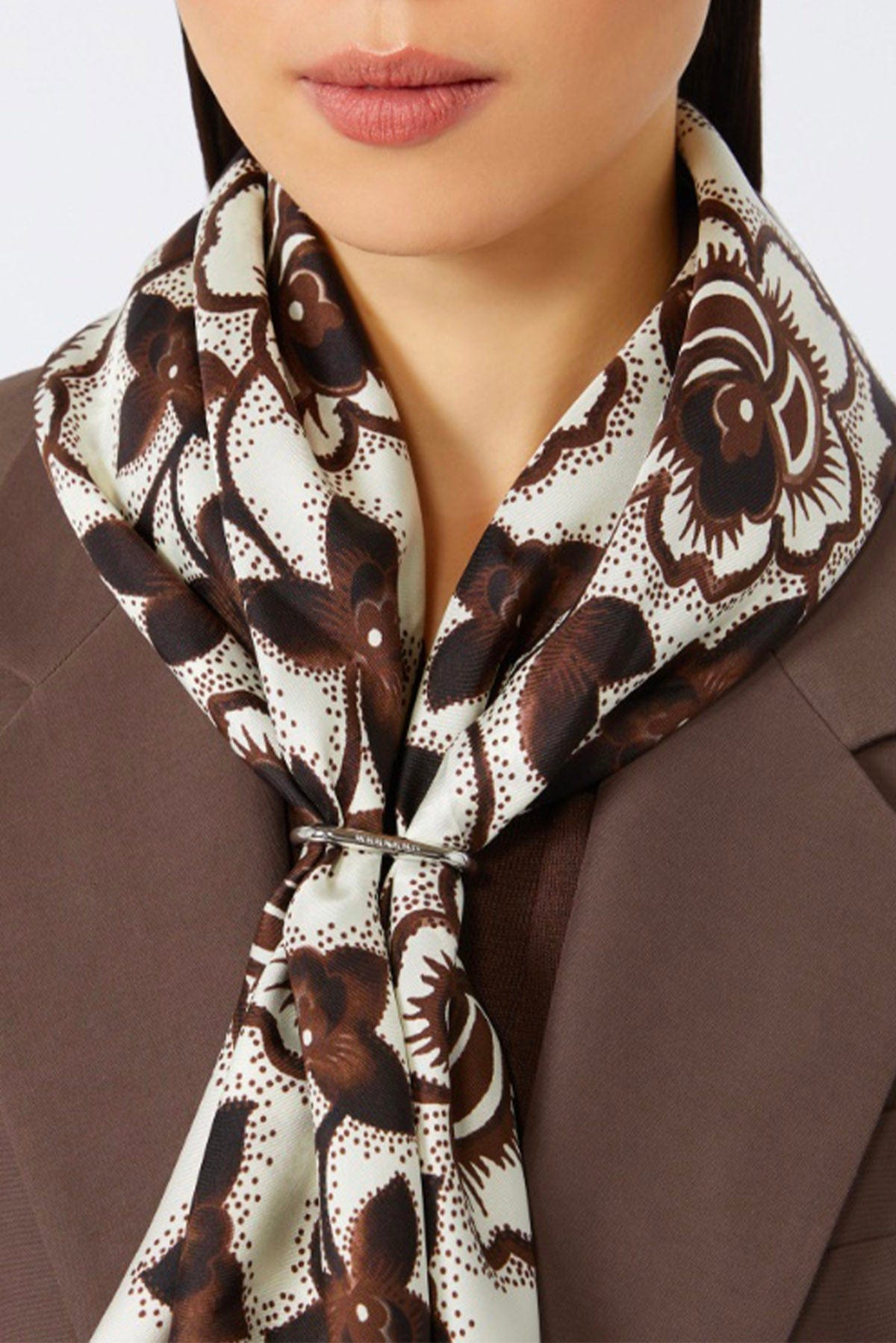 MAXMARA&#39;S BRANDS FOULARD-SCIARPA-NASTRO  Foulard in seta donna Weekend Max Mara Onestoring