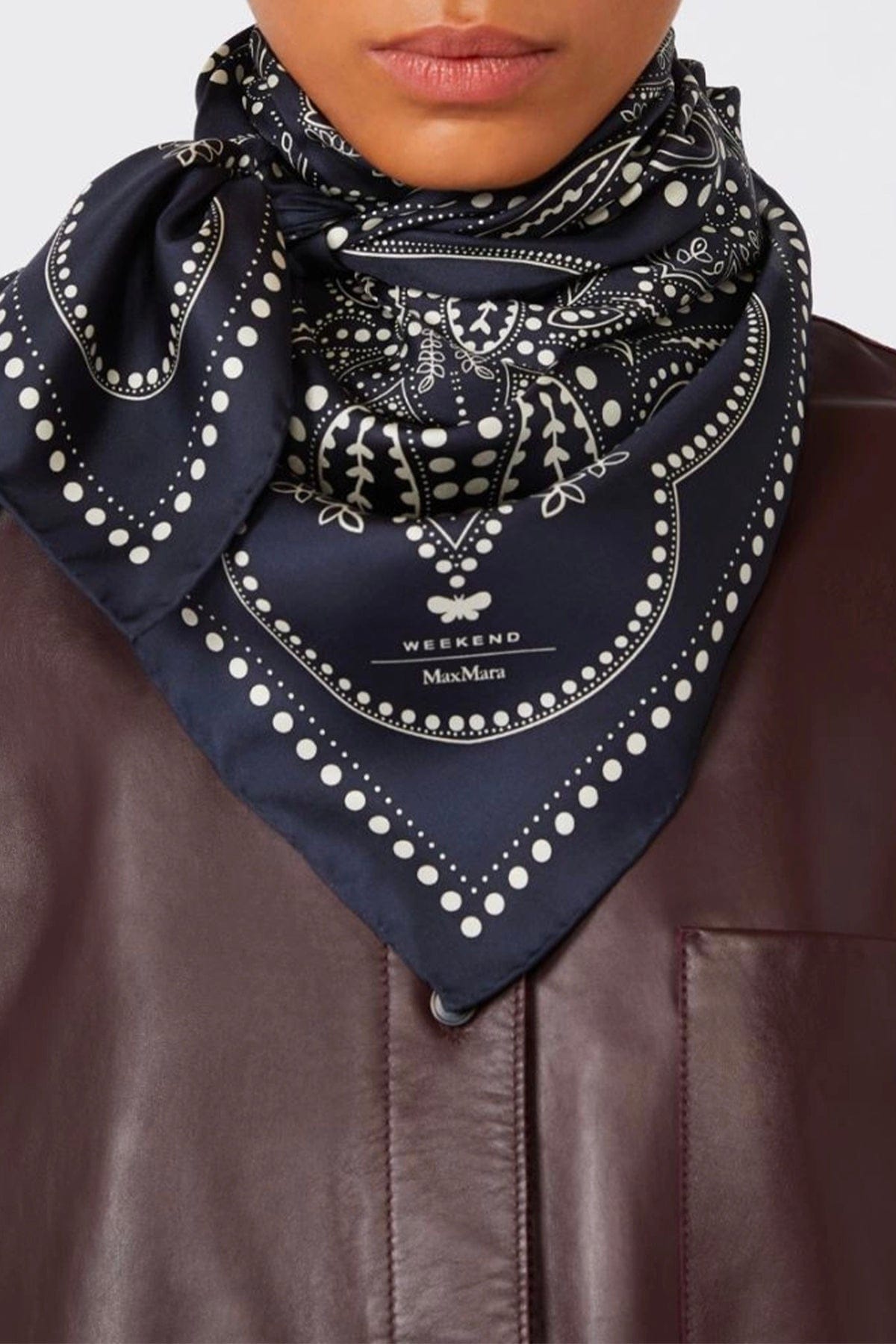 MAXMARA'S BRANDS FOULARD-SCIARPA-NASTRO  Foulard in seta donna Weekend Max Mara Wkaonesto