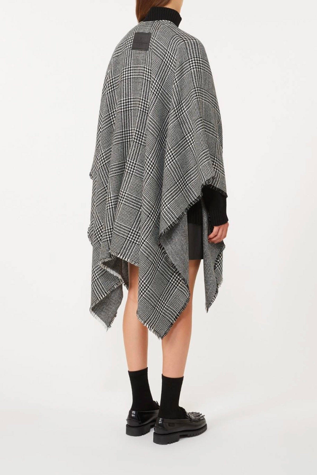 MAXMARA&#39;S BRANDS FOULARD-SCIARPA-NASTRO  Mantella in lana donna Max Mara Weekend Ognuno