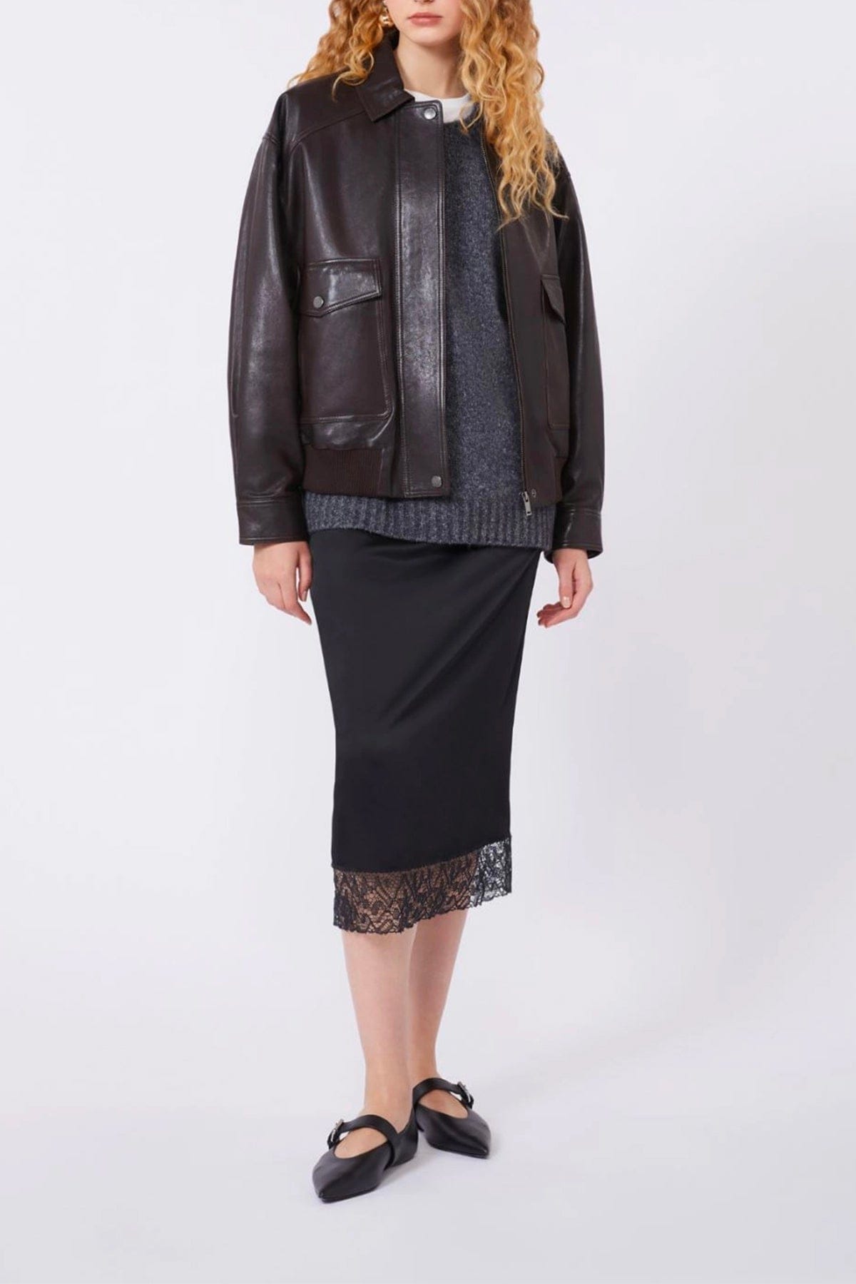 MAXMARA'S BRANDS GONNA  Gonna nera in raso bordo in pizzo Max Mara Weekend Wkddiorama