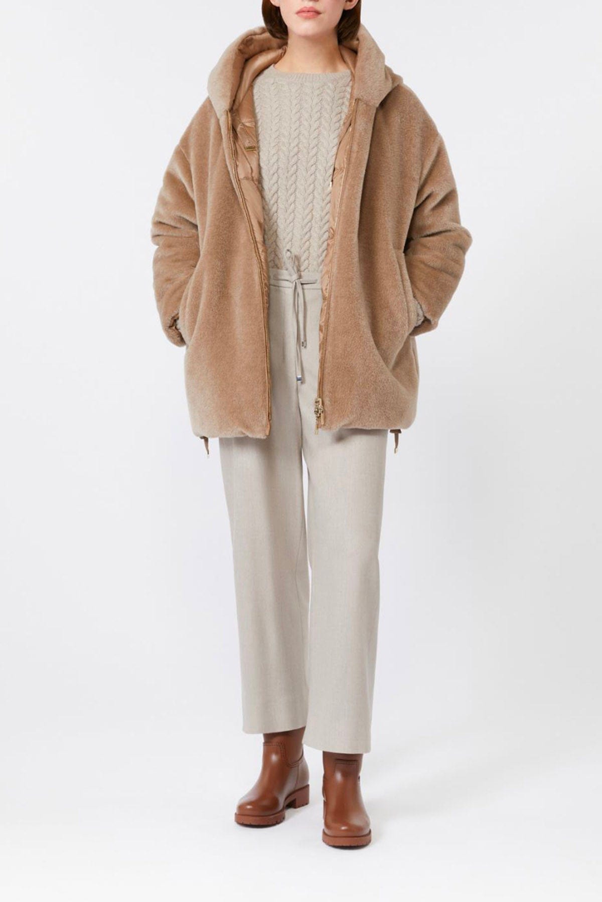 MAXMARA&#39;S BRANDS IMBOTTITO CORTO  Imbottito corto donna Max Mara The Cube Olivia