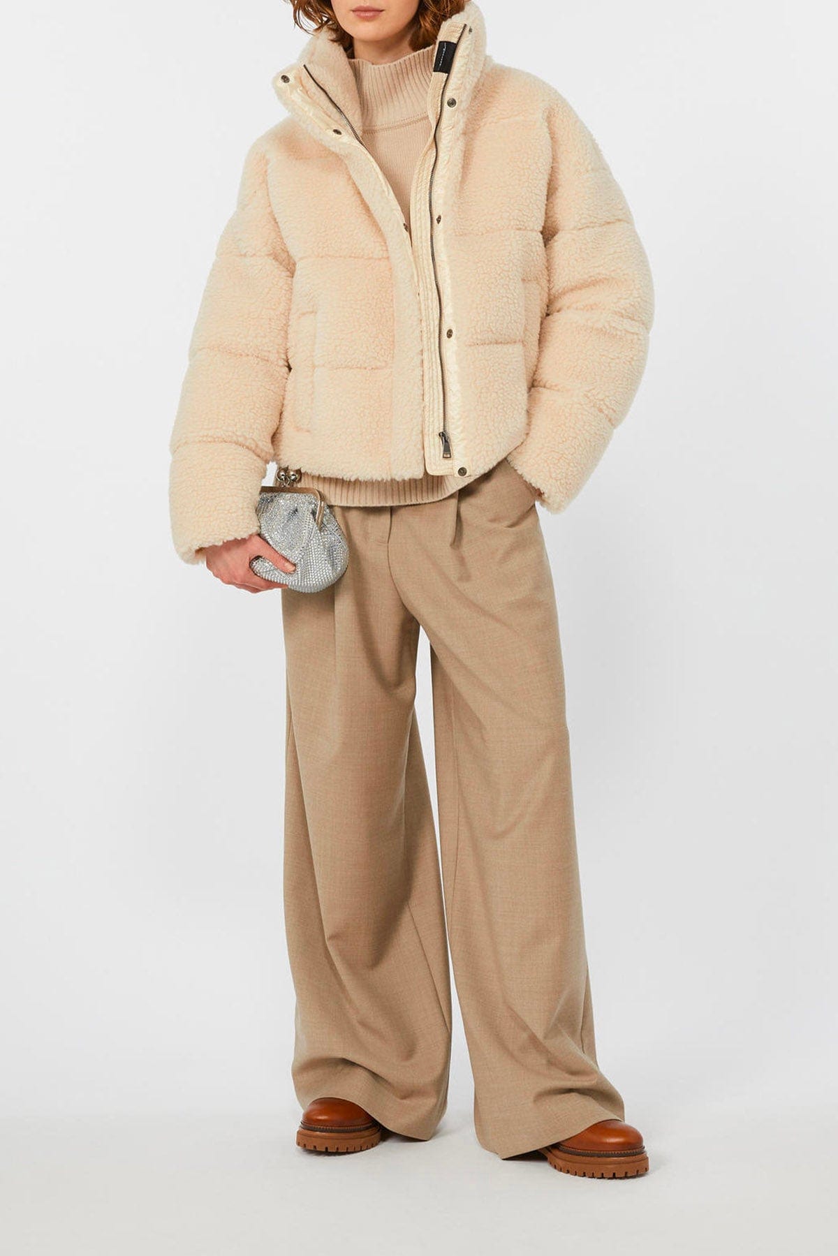 MAXMARA&#39;S BRANDS IMBOTTITO CORTO  Imbottito corto teddy Weekend Max Mara Alfredo