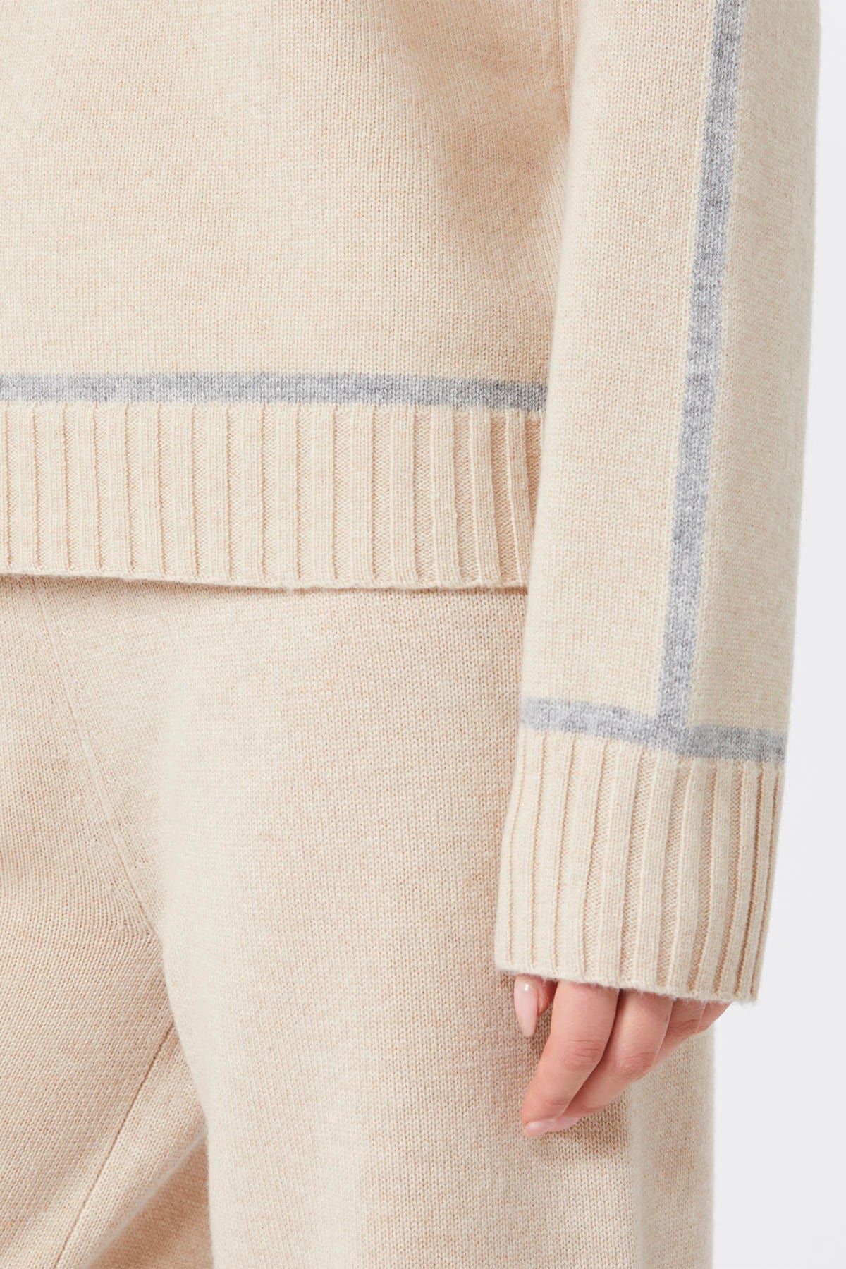 MAXMARA&#39;S BRANDS MAGLIA-CANOTTIERA-TOP  Maglia in lana e cashmere Max Mara Studio Pescara