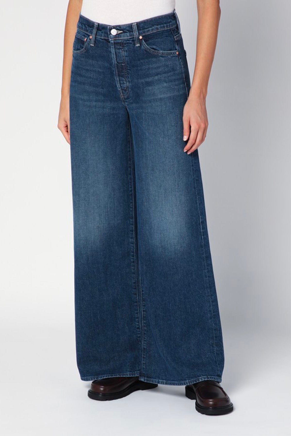 MOTHER PANTALONE IN DENIM  The Ditcher Roller Sneak Mother