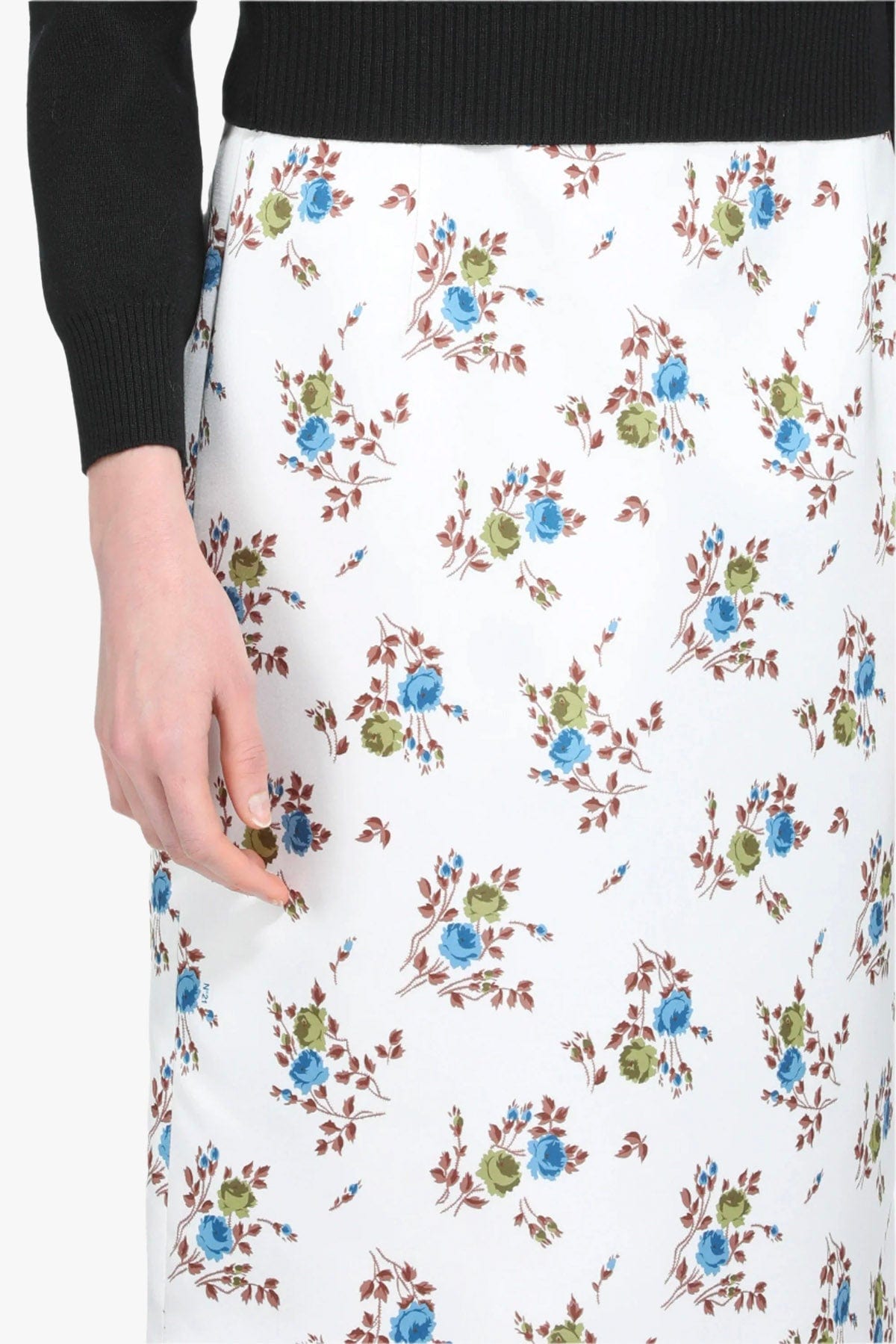 N21 GONNA  FONDO BIANCO FIORE BLU / 36 Gonna Fiorata N°21 Fiore Blu C024