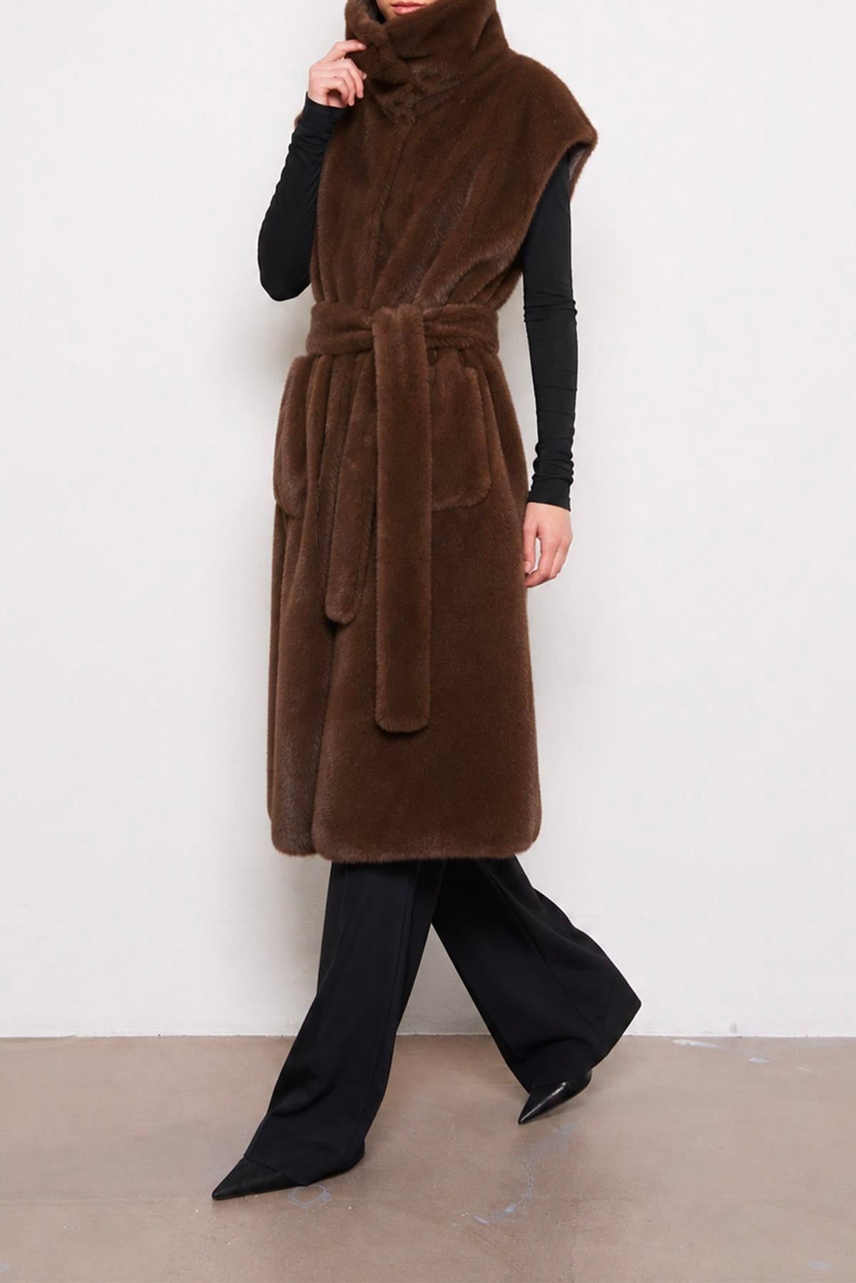 STAND STUDIO GILET  BROWN / 32 Cappotto lungo in eco pelliccia Stand Strudio Oaklynn