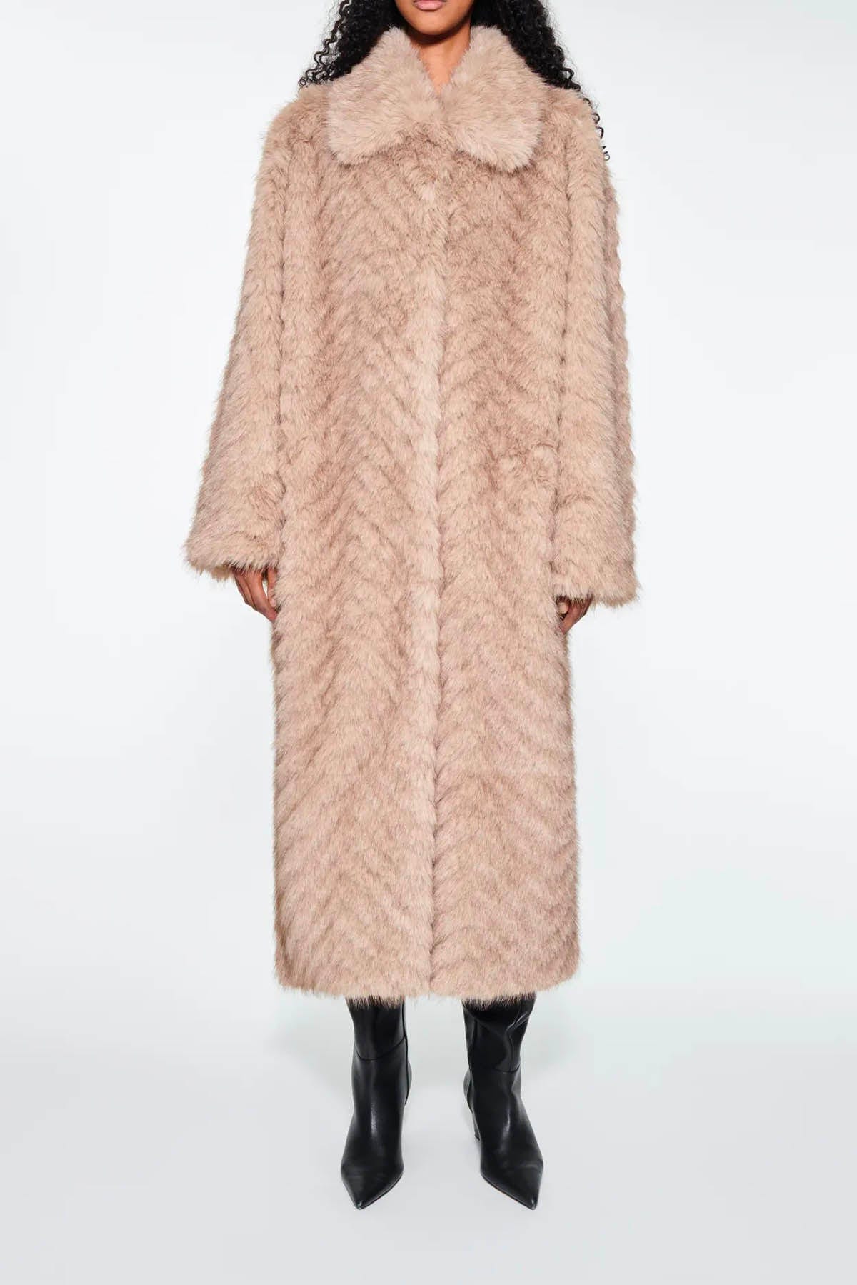 STAND STUDIO MANTELLO-MANTELLA  BEIGE / 32 Cappotto Faux Fur Stand Studio Wynther