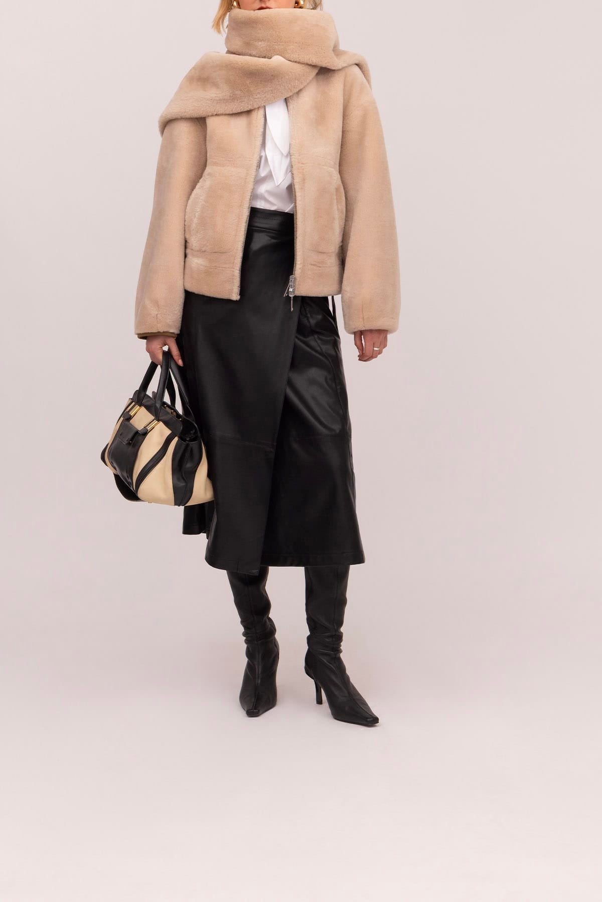 URBANCODE BOMBER Bomber in eco pelliccia donna Urbancode BJ20395
