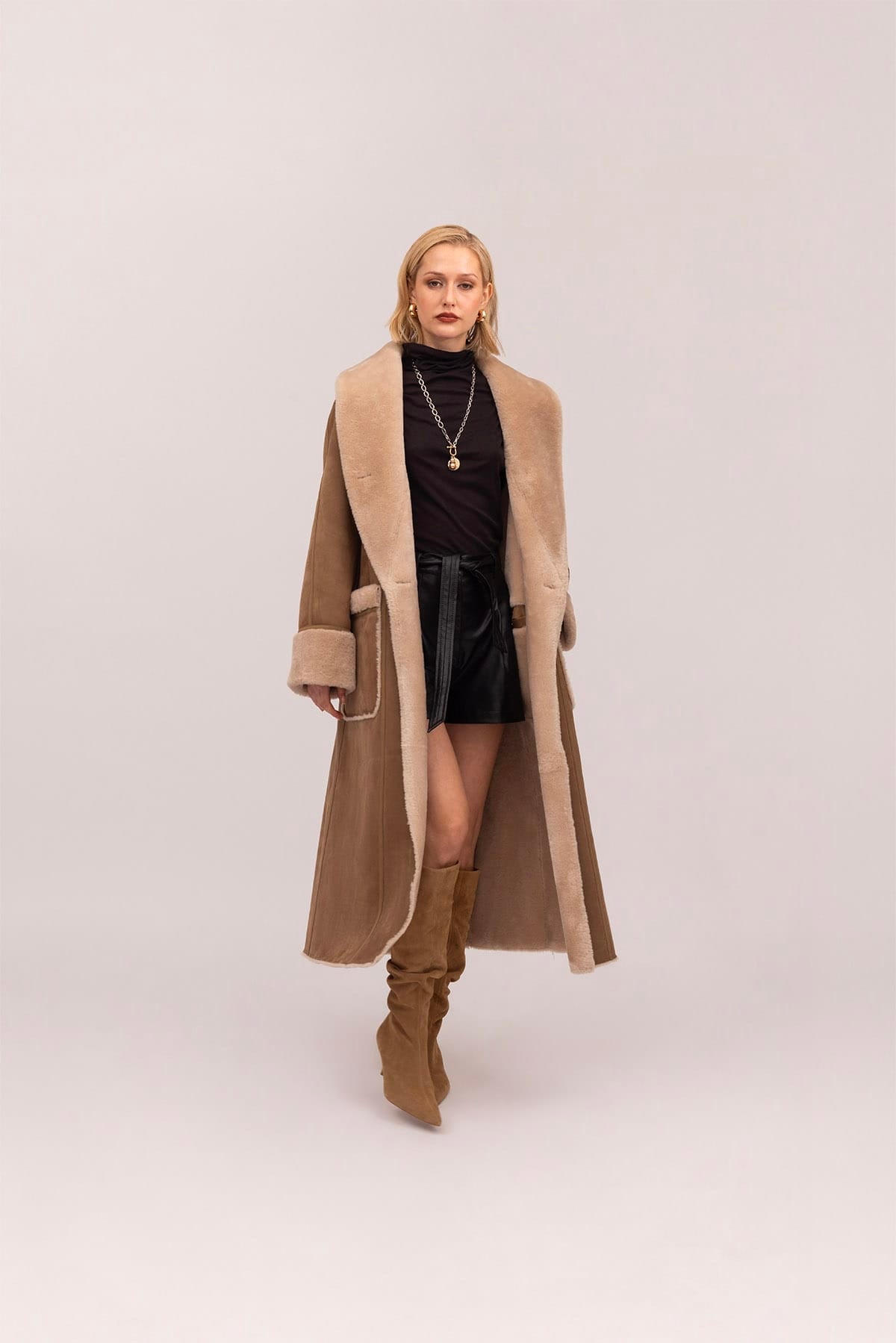 URBANCODE MANTELLO-MANTELLA  Cappotto in eco pelliccia donna Urbancode BJ20391
